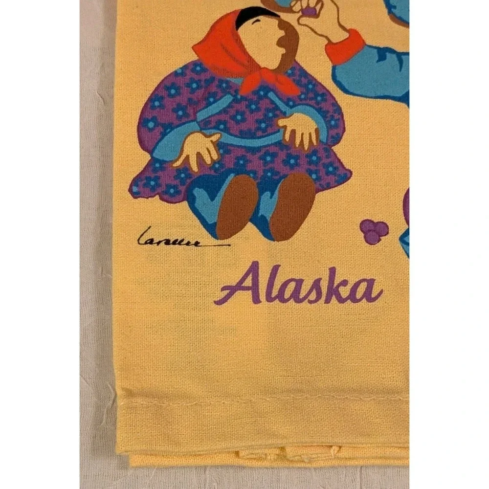 NWT Barbara Lavallee Towel Tea Alaska Inuit Cotton Kitchen Linen Sharing Berries